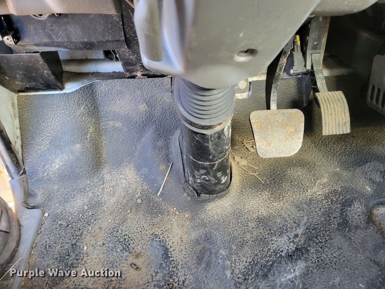 image for item DM8214 2007 Ford LCF 550  box truck