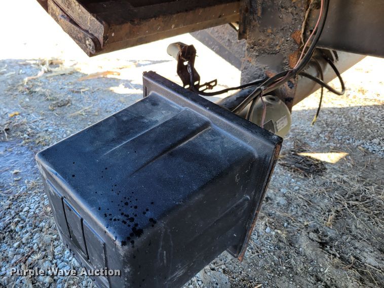 image for item DM8214 2007 Ford LCF 550  box truck