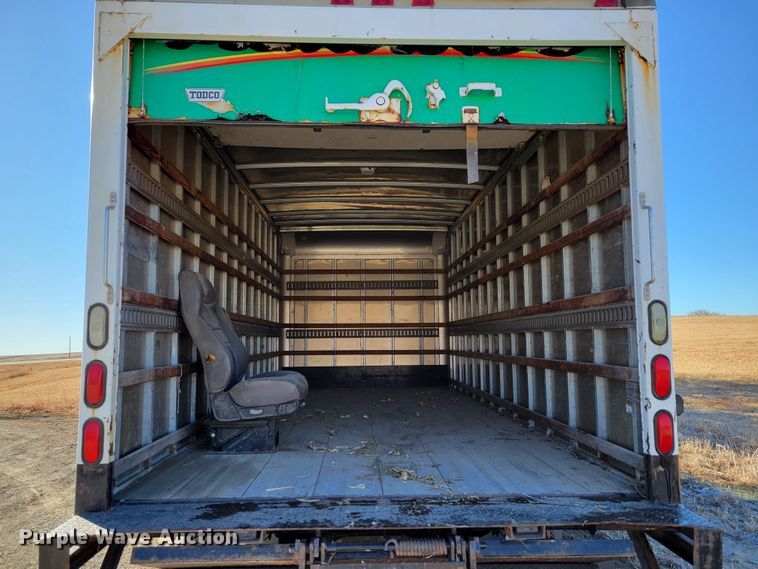 image for item DM8214 2007 Ford LCF 550  box truck