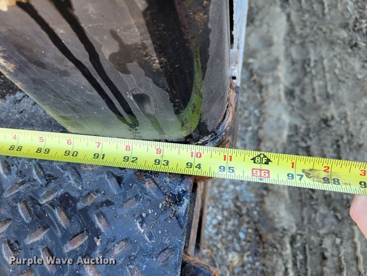 image for item DM8214 2007 Ford LCF 550  box truck