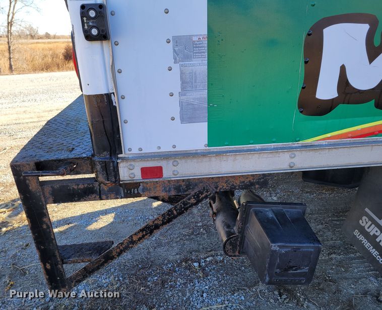image for item DM8214 2007 Ford LCF 550  box truck