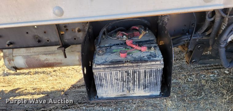 image for item DM8214 2007 Ford LCF 550  box truck