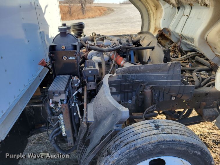 image for item DM8214 2007 Ford LCF 550  box truck
