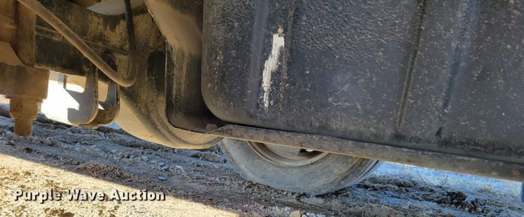 image for item DM8214 2007 Ford LCF 550  box truck