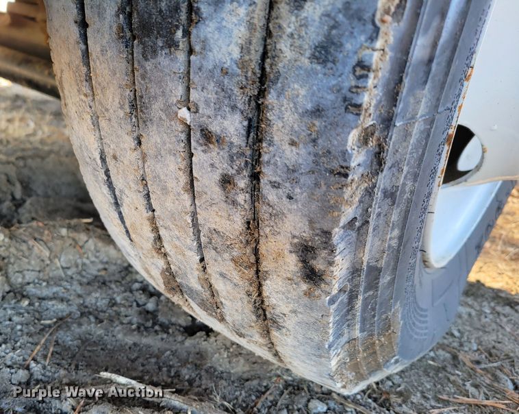 image for item DM8214 2007 Ford LCF 550  box truck