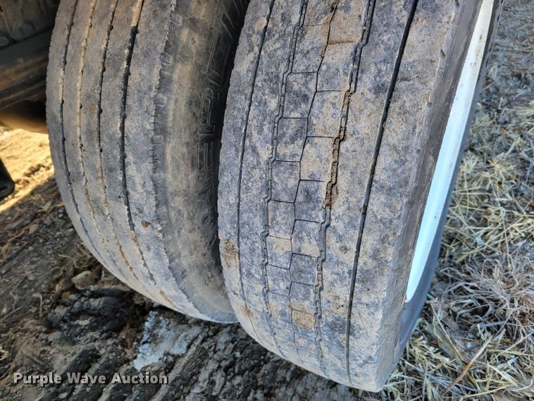 image for item DM8214 2007 Ford LCF 550  box truck