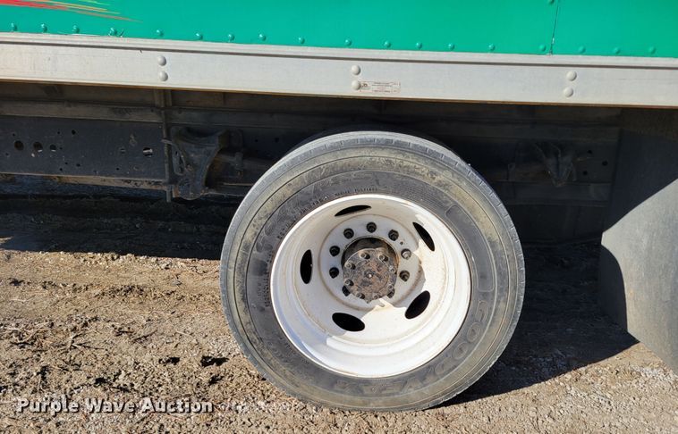 image for item DM8214 2007 Ford LCF 550  box truck