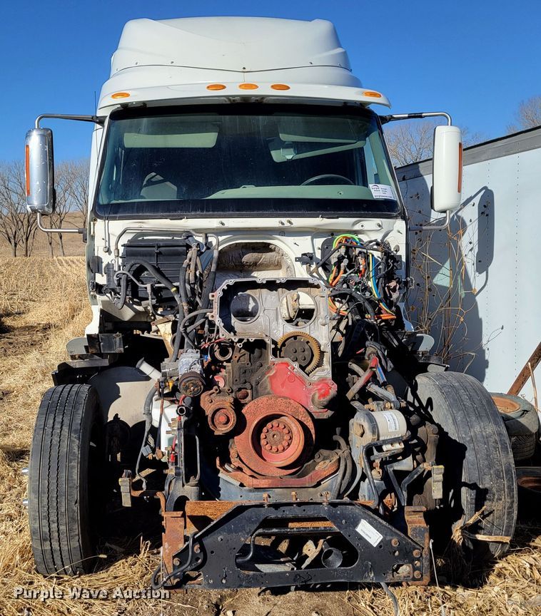 image for item DM8215 2010 International ProStar  semi truck