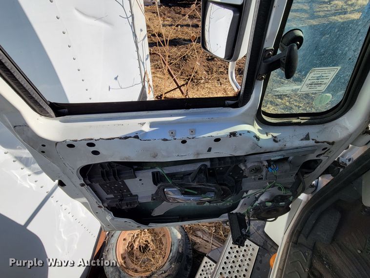 image for item DM8215 2010 International ProStar  semi truck