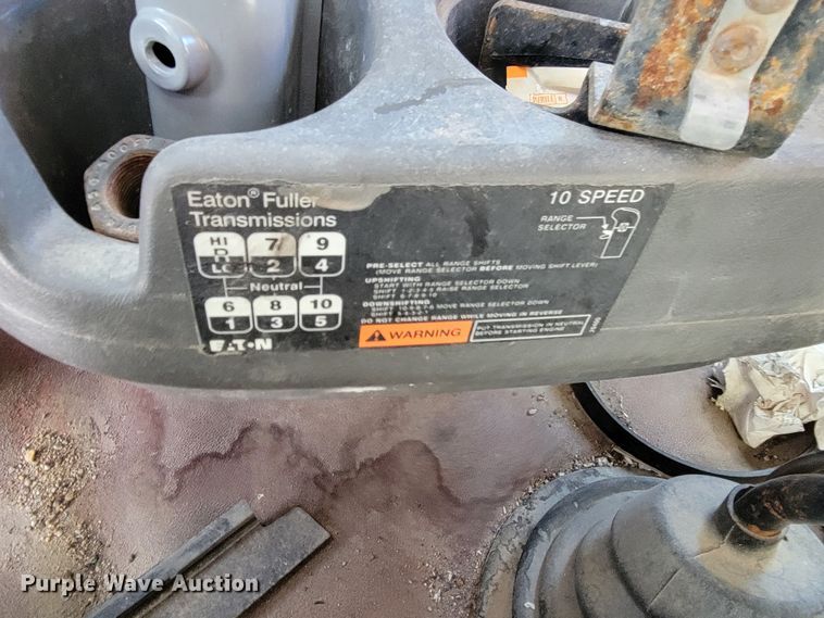 image for item DM8215 2010 International ProStar  semi truck