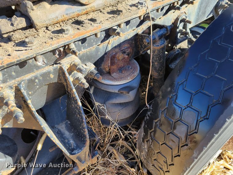 image for item DM8215 2010 International ProStar  semi truck