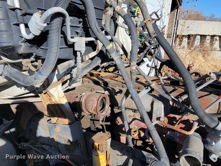 image for item DM8215 2010 International ProStar  semi truck