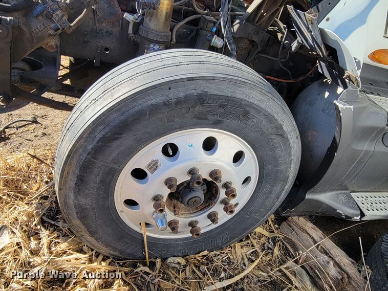 image for item DM8215 2010 International ProStar  semi truck