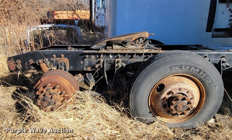 image for item DM8215 2010 International ProStar  semi truck