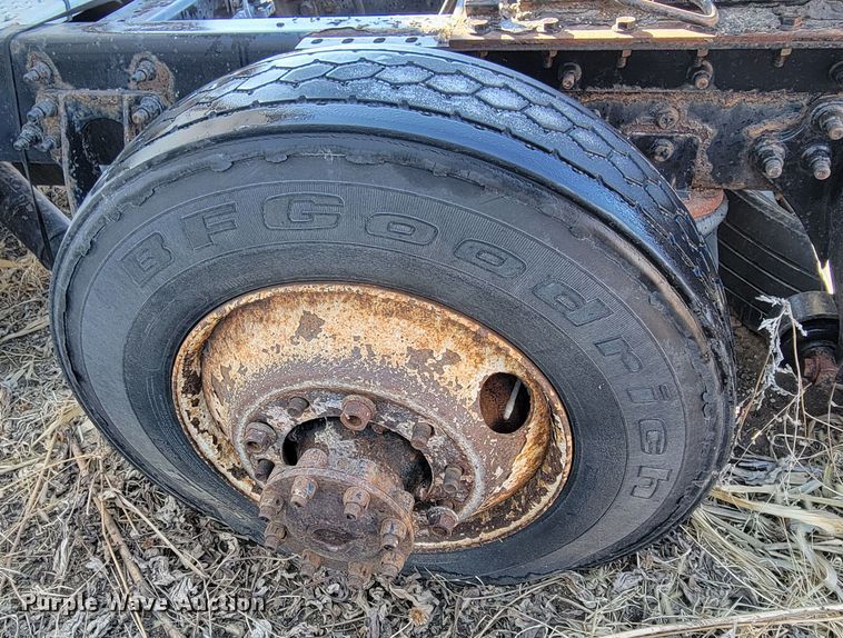 image for item DM8215 2010 International ProStar  semi truck