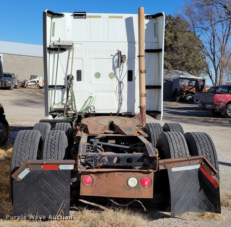 image for item DM8216 2008 International ProStar  semi truck