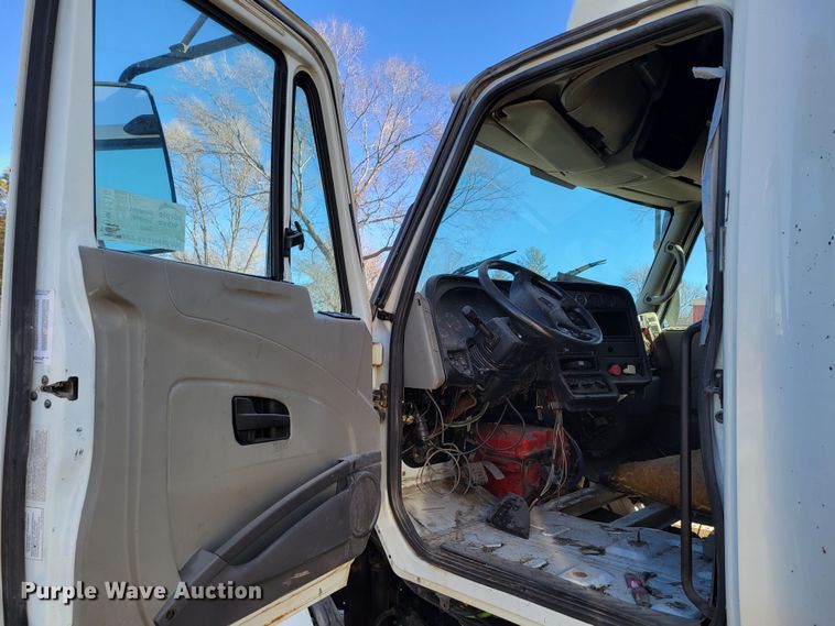 image for item DM8216 2008 International ProStar  semi truck