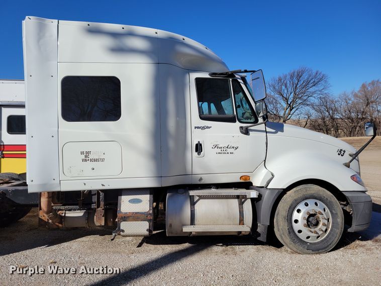 image for item DM8216 2008 International ProStar  semi truck