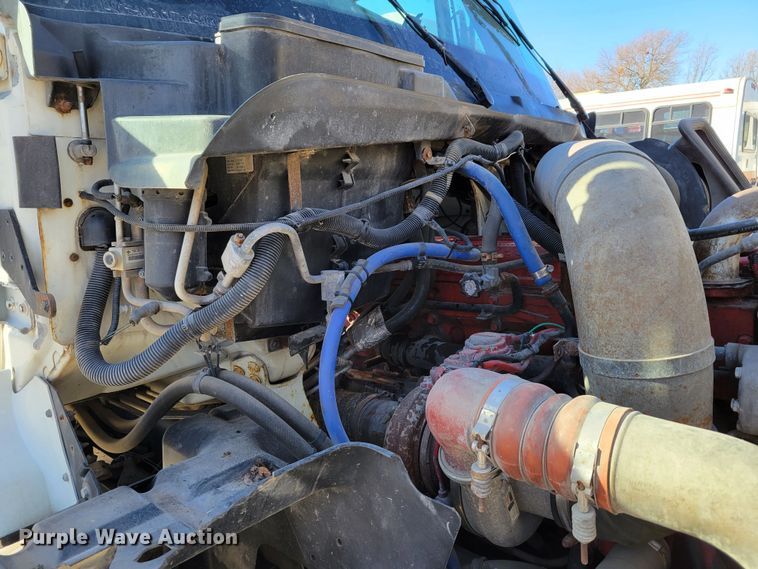 image for item DM8216 2008 International ProStar  semi truck