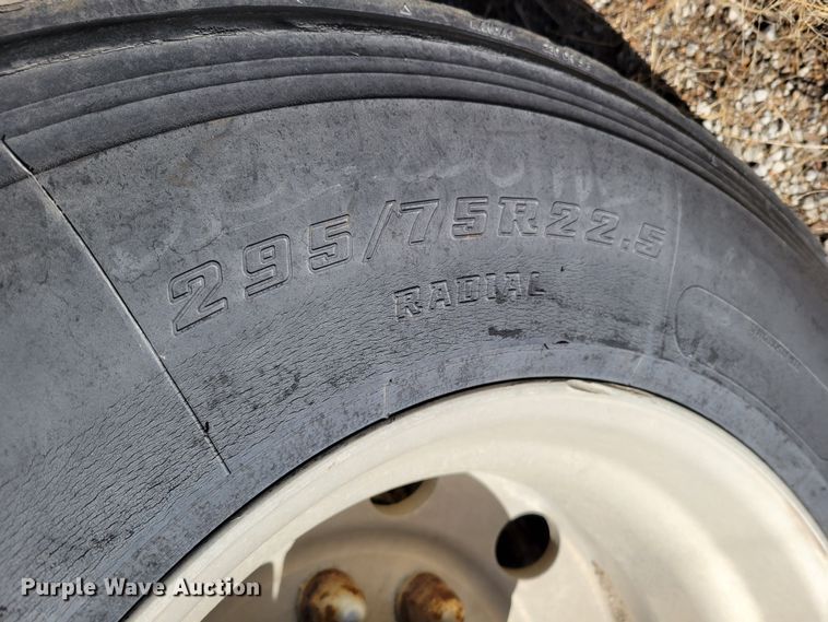 image for item DM8216 2008 International ProStar  semi truck