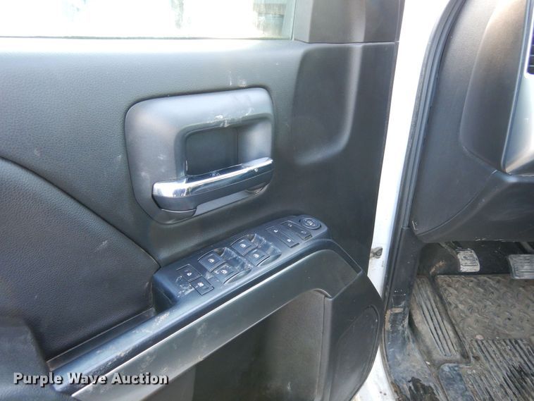 image for item DN6295 2017 Chevrolet Silverado 3500HD  Double Cab pickup truck