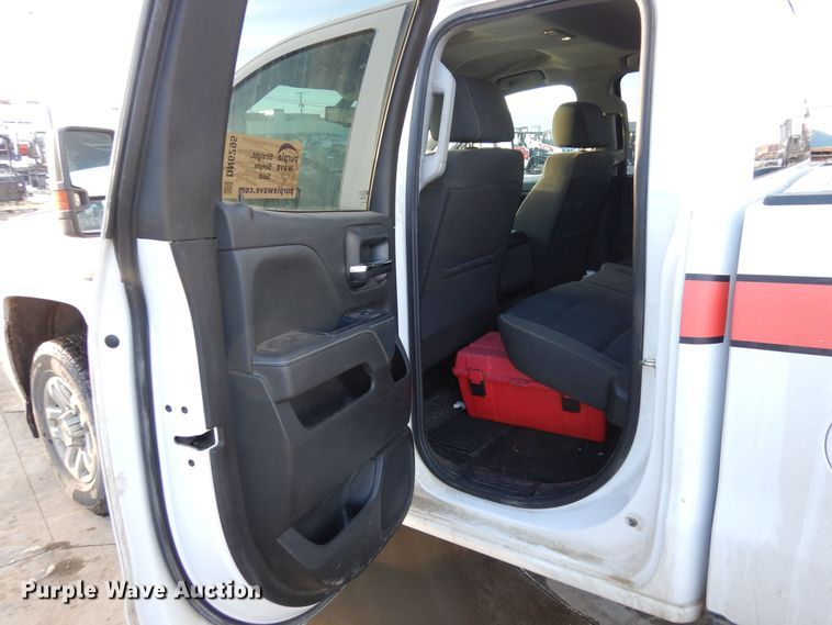 image for item DN6295 2017 Chevrolet Silverado 3500HD  Double Cab pickup truck