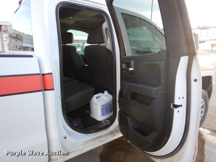 image for item DN6295 2017 Chevrolet Silverado 3500HD  Double Cab pickup truck