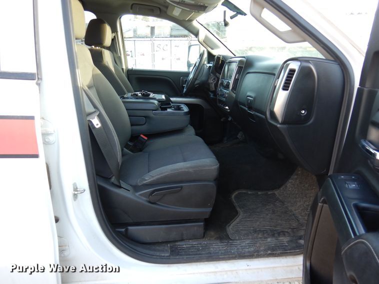 image for item DN6295 2017 Chevrolet Silverado 3500HD  Double Cab pickup truck