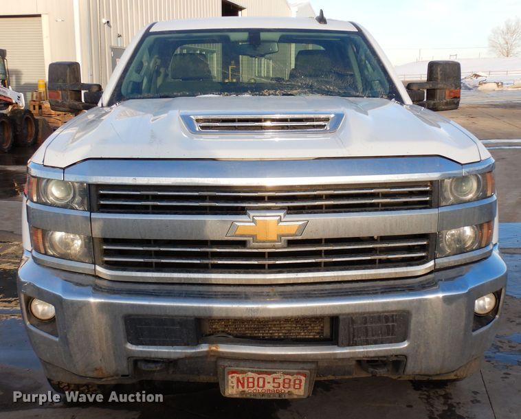 image for item DN6295 2017 Chevrolet Silverado 3500HD  Double Cab pickup truck