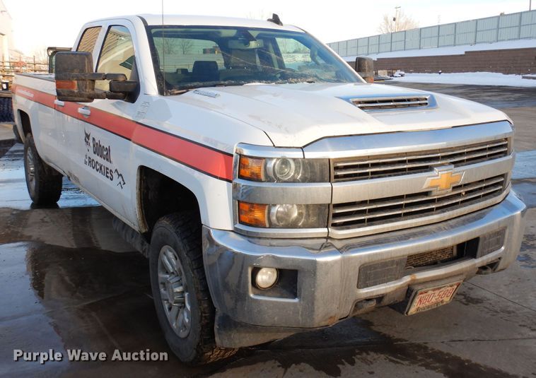 image for item DN6295 2017 Chevrolet Silverado 3500HD  Double Cab pickup truck