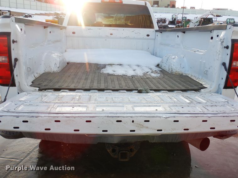 image for item DN6295 2017 Chevrolet Silverado 3500HD  Double Cab pickup truck