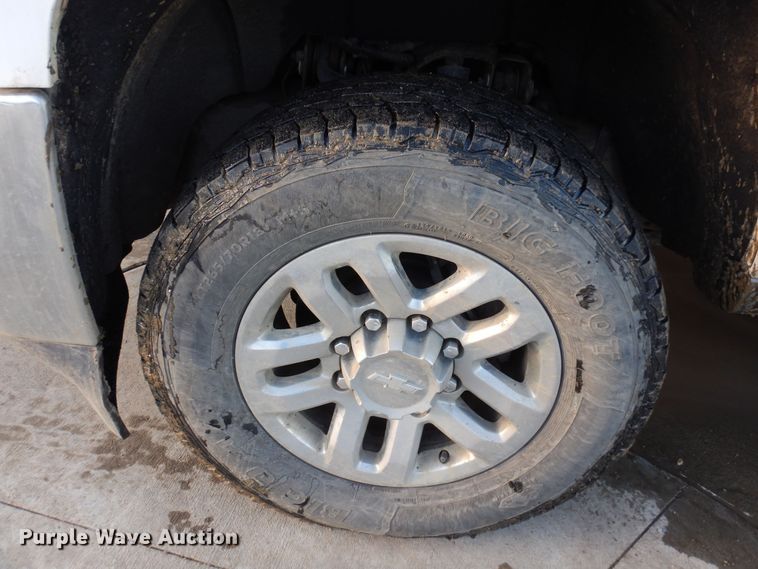 image for item DN6295 2017 Chevrolet Silverado 3500HD  Double Cab pickup truck