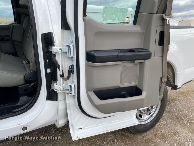 image for item DN8171 2018 Ford F250 Super Duty  SuperCab pickup truck