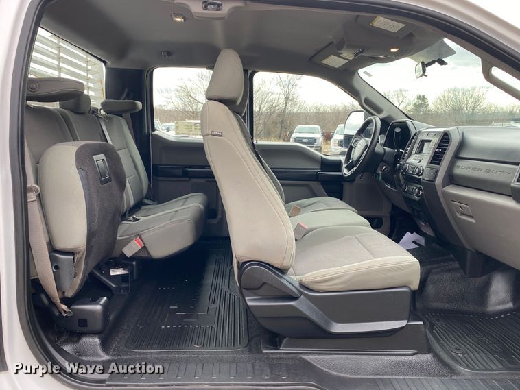 image for item DN8171 2018 Ford F250 Super Duty  SuperCab pickup truck