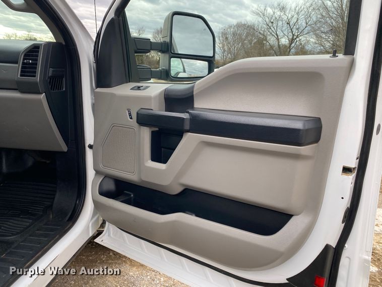 image for item DN8171 2018 Ford F250 Super Duty  SuperCab pickup truck