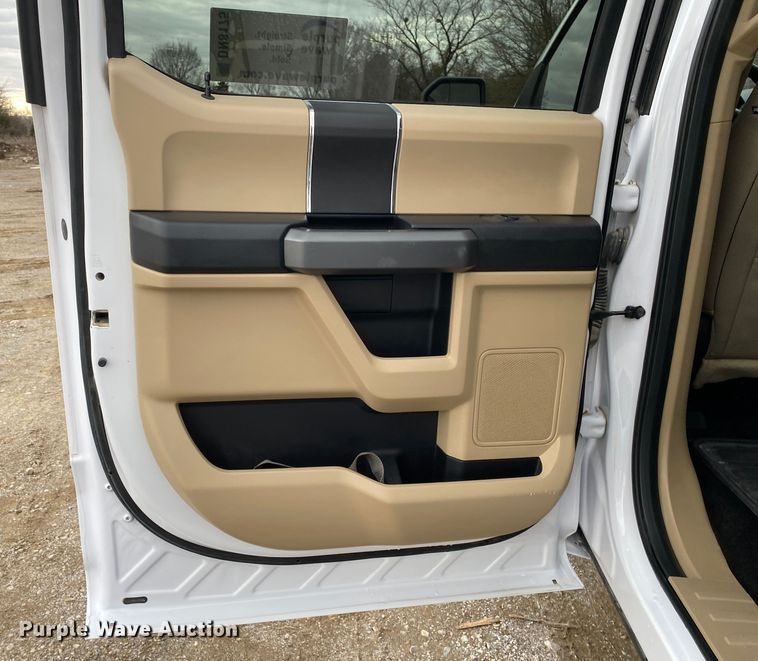 image for item DN8175 2017 Ford F150  SuperCrew pickup truck