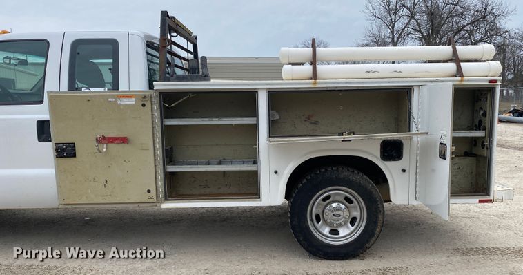 image for item DN8220 2014 Ford F350 Super Duty  SuperCab utility bed pickup truck