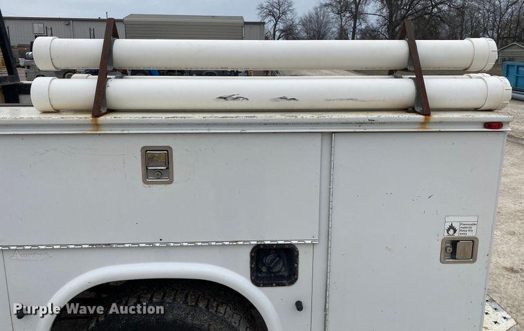 image for item DN8220 2014 Ford F350 Super Duty  SuperCab utility bed pickup truck