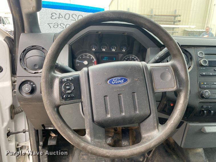 image for item DN8220 2014 Ford F350 Super Duty  SuperCab utility bed pickup truck