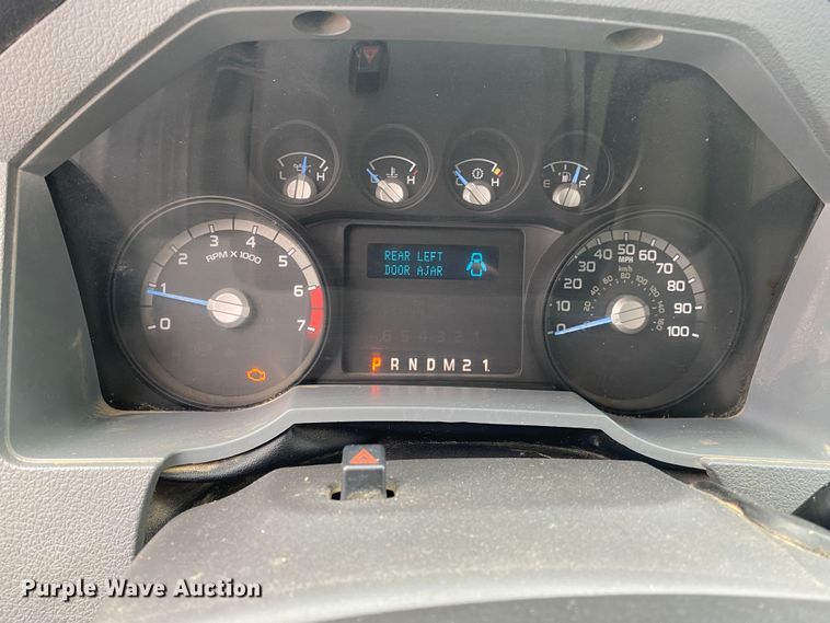 image for item DN8220 2014 Ford F350 Super Duty  SuperCab utility bed pickup truck