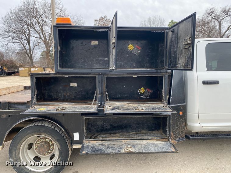 image for item DN8221 2012 Dodge Ram 5500HD  Crew Cab flatbed truck