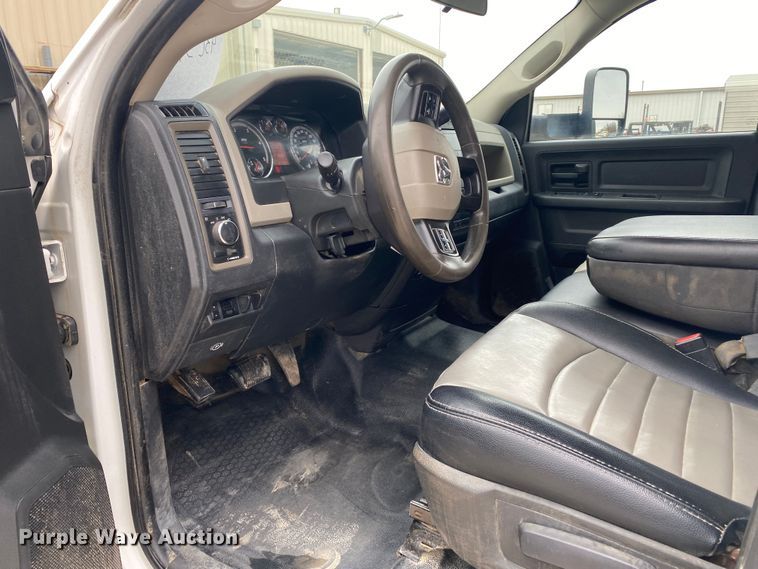 image for item DN8221 2012 Dodge Ram 5500HD  Crew Cab flatbed truck