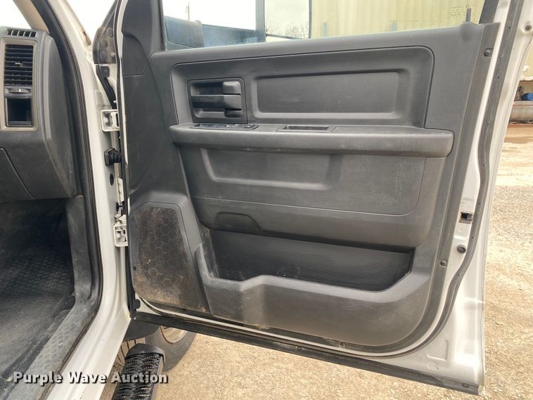 image for item DN8221 2012 Dodge Ram 5500HD  Crew Cab flatbed truck