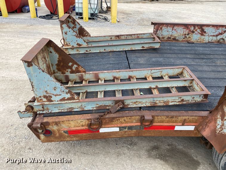 image for item DN8224 1998 Interstate  utility trailer