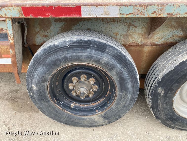 image for item DN8224 1998 Interstate  utility trailer