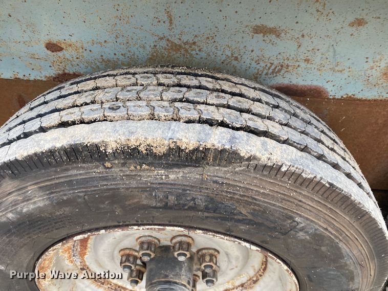 image for item DN8224 1998 Interstate  utility trailer