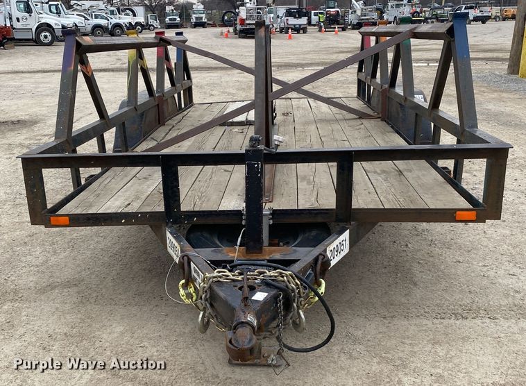 image for item DN8225 1999 R & B Industries  utility trailer