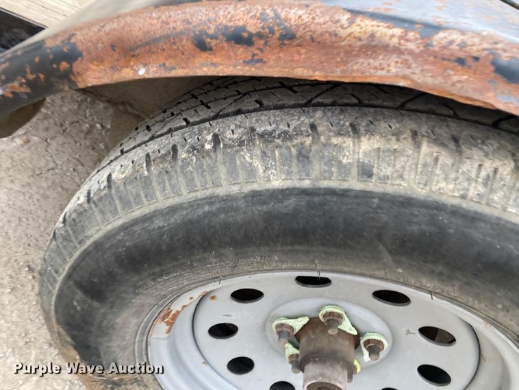 image for item DN8225 1999 R & B Industries  utility trailer