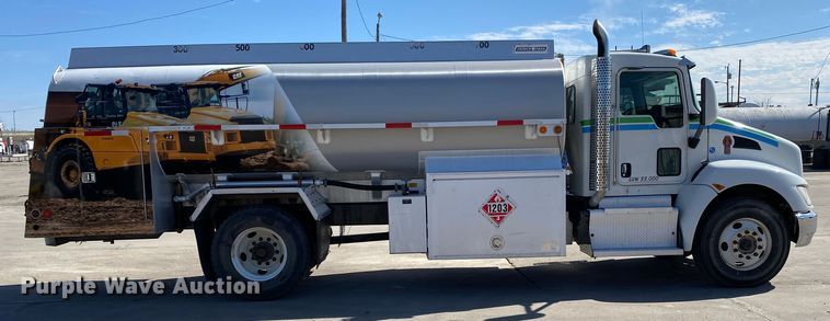 image for item DN8233 2014 Kenworth T370  fuel truck
