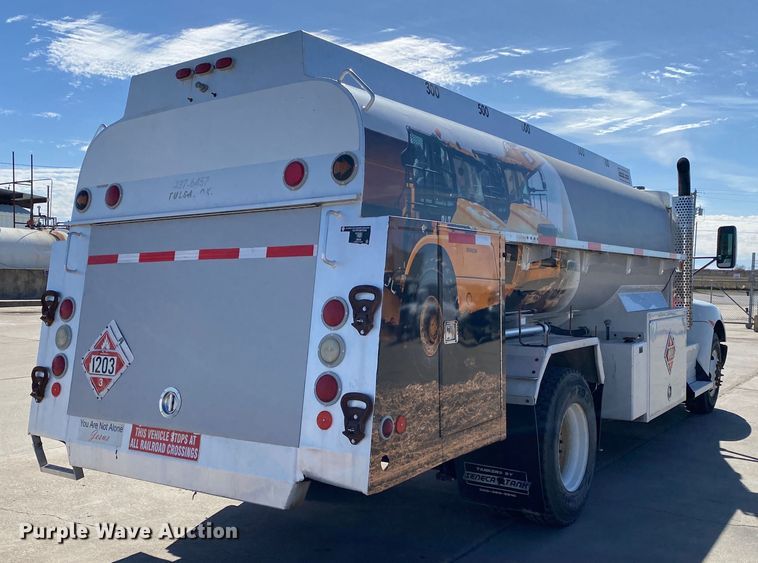 image for item DN8233 2014 Kenworth T370  fuel truck